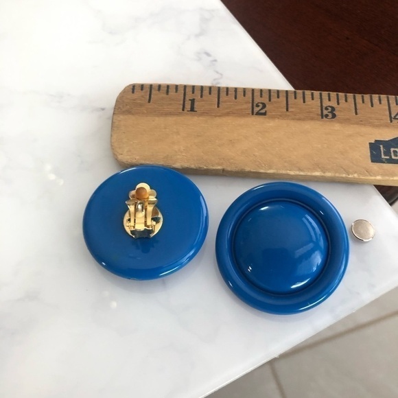 Vintage Blue Clip On Earrings - Picture 3 of 3